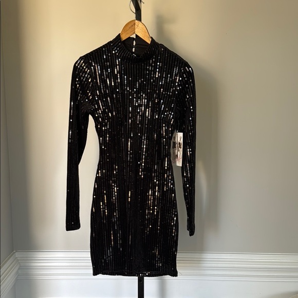Honey and Rosie black sequins open back dress size medium - Picture 1 of 5